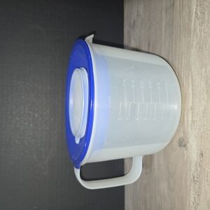 Tupperware mix n' stor pitcher 8 cups 2000ml 64 fl oz measuring cup 1629E, 1628D